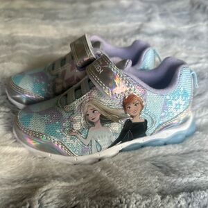 Disney Frozen Light Up Shoes— toddler size 9
